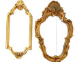 Deux petits miroirs à encadrements dorés