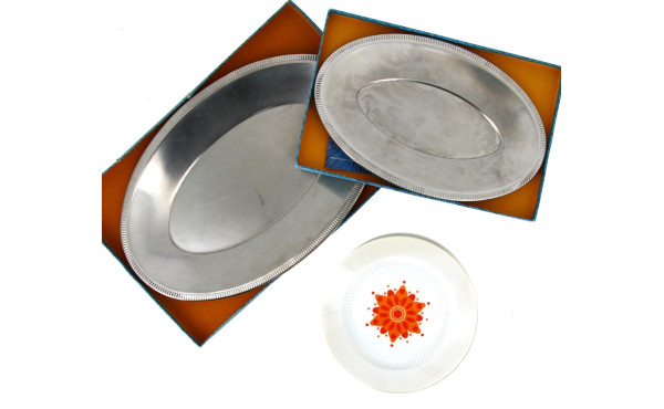 9 assiettes à dessert en porcelaine blan