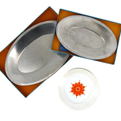 9 assiettes à dessert en porcelaine blan