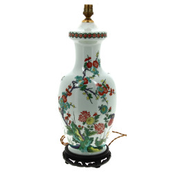 Pied de lampe en porcelaine à décor d'oi