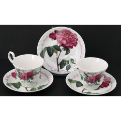 7 tasses et 7 sous-tasses en porcelaine 