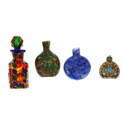 Petit lot de 4 flacons ou tabatières en 