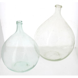2 bonbonnes en verre diam 30 et 35 cm en