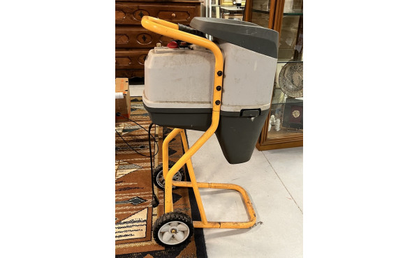 RYOBI - Broyeur de branches électrique