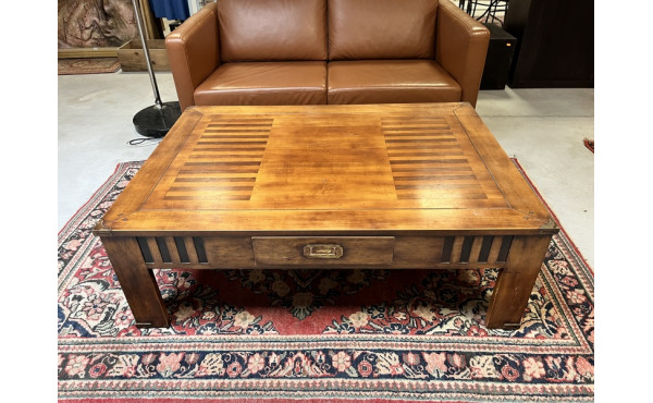Table basse rectangulaire en bois fruiti