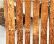 Belle table de terrasse en teck (H 74 x 
