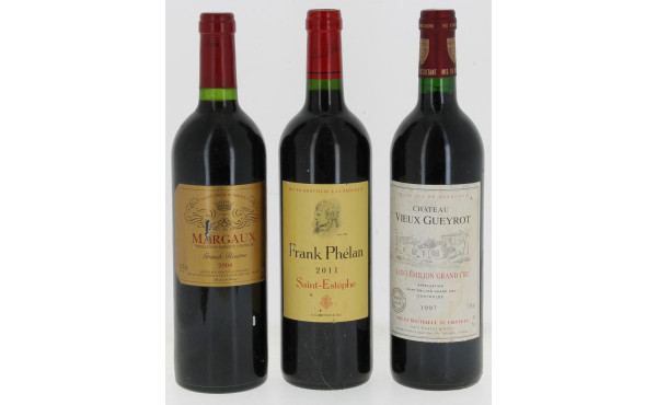 Lot de 3 bouteilles: - 1 B St ESTEPHE F