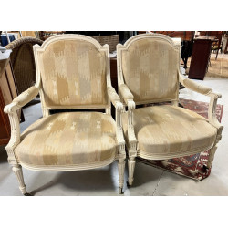 Paire de fauteuils et paire de chaises e