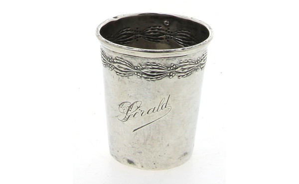 Timbale en argent, poinçon minerve, avec