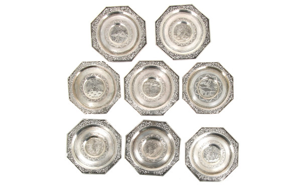 Chine ou Indochine - 8 soucoupes en arge