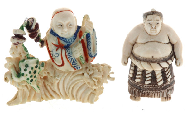 Netsuké et petite statuette polychromes