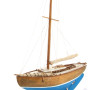 Maquette d'un côtre en bois, coque bleu 