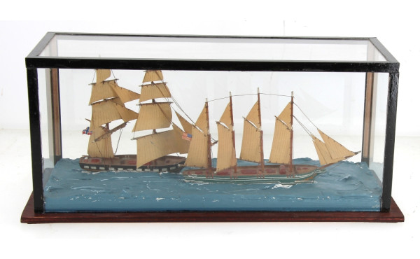 DIORAMA - Deux voiliers en mer, H 16 x L
