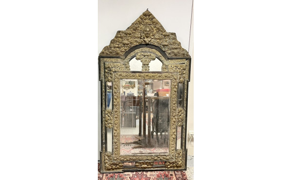Grand miroir à parecloses en laiton et b