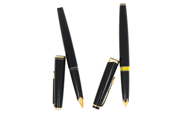 MONTBLANC - Lot de 2 stylos plumes or, a