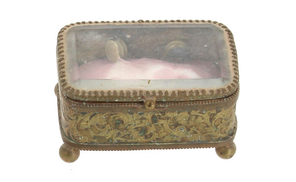 Petit coffret à bijoux ancien en laiton,