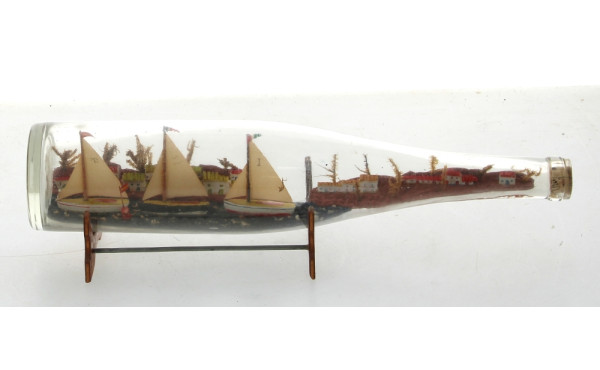 "Retour de régate", navires en bouteille