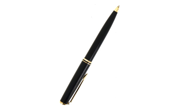 MONTBLANC - Stylo bille en laque noir et