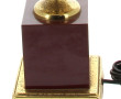 Lampe en laiton et métal laqué bordeaux,