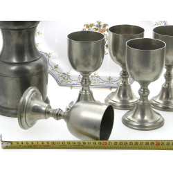 6 verres forme calice en étain, H 17,5 c