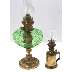Lampe à pétrole et lampe pigeon avec leu