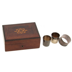 Coffret en placage, incrustation de bois