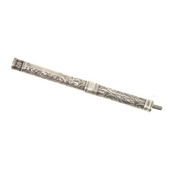 Petit porte-mine en argent gravé de rinc