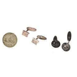 Deux paires de boutons de manchette en a