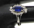Bague en or gris 18 carats, poinçon tête