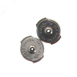 Paire de fermoirs à BO en or gris 750ème