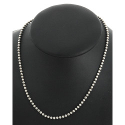 Petit collier en perles d'argent, poids 