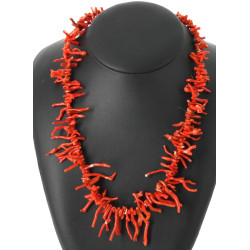 Collier en brins de corail