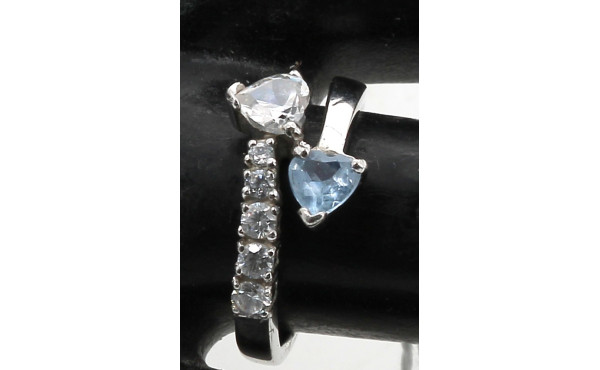 Bague en argent 925ème sertie de pierres