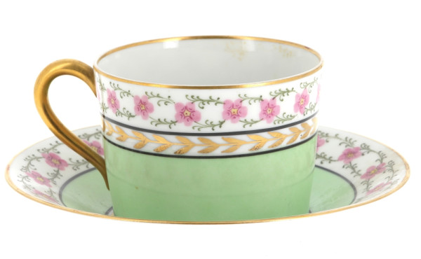 LIMOGES - Suite de 4 tasses déjeuner en 