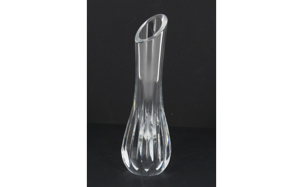 BACCARAT - Vase soliflore en cristal, si