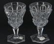 Paire de grands verres à pied en cristal