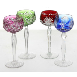 4 verres en cristal de couleurs de modèl