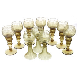 7 roemers en verre gravé probablement BO