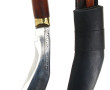 Couteau Khukri moderne dans son fourreau
