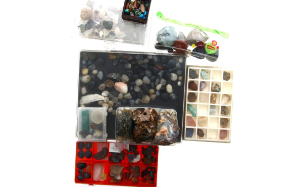 Collection de pierres et minéraux
