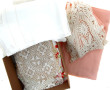 Lot de linge dont nappe rose avec servie