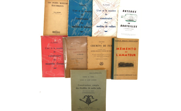 Lot de 9 livres brochés sur la construct