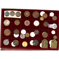 Coffret de médailles, jetons et pièces c
