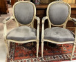 Paire de fauteuils de style Louis XVI (q
