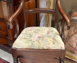 Fauteuil anglais recouvert d'un tissu fl