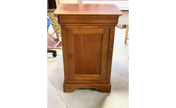 Meuble style confiturier en merisier sty