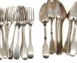 14 fourchettes et 12 cuillères en argent