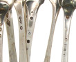14 fourchettes et 12 cuillères en argent
