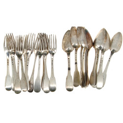 14 fourchettes et 12 cuillères en argent