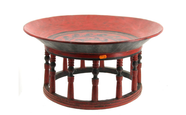 BIRMANIE - Table à offrande en bois pei